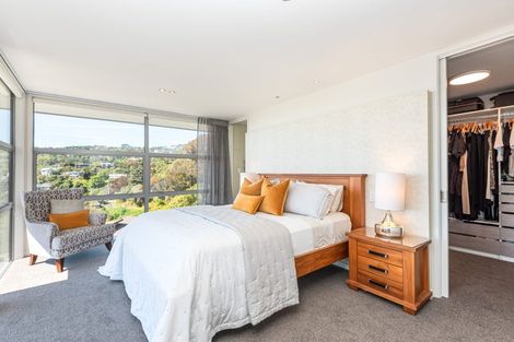 Photo of property in 6 Challenger Lane, Redcliffs, Christchurch, 8081