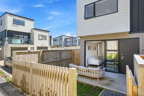 Photo of property in 3/22 Coniston Avenue, Te Atatu South, Auckland, 0610