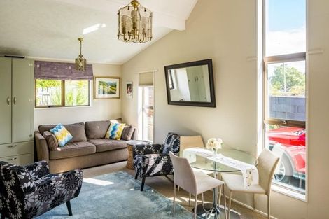 Photo of property in 3a Pukatea Street, Eastbourne, Lower Hutt, 5013