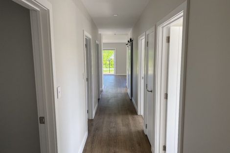 Photo of property in 2 Grove Lane, Omokoroa, 3114