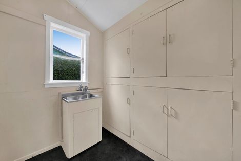 Photo of property in 10 Burns Street, Hawera, 4610