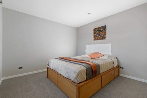 Photo of property in 10 Sunnyside Lane, Wanaka, 9305