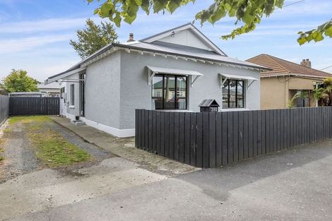 Photo of property in 280 Oxford Street, South Dunedin, Dunedin, 9012