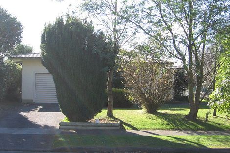 Photo of property in 9 Surrey Crescent, Hokowhitu, Palmerston North, 4410