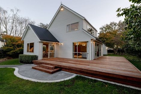 Photo of property in 19 Ruamahanga Crescent, Terrace End, Palmerston North, 4410