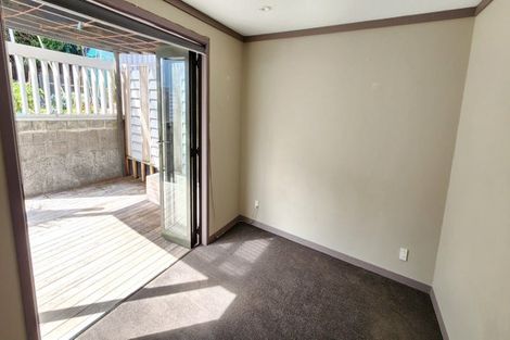 Photo of property in 57 Awanui Street, Merrilands, New Plymouth, 4312