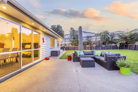 Photo of property in 7 Nelson Avenue, Aotea, Porirua, 5024