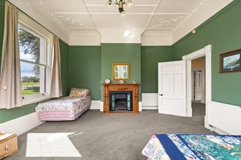 Photo of property in 66 Riverbank Road, Inch Clutha, Kaitangata, 9281