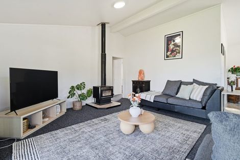 Photo of property in 5 Ngareta Road, Mourea, Rotorua, 3074