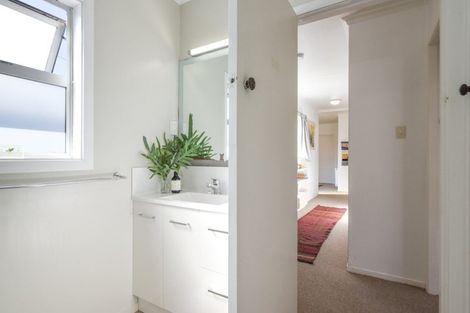 Photo of property in 137 Koutu Road, Kawaha Point, Rotorua, 3010