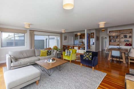 Photo of property in 121 The Parade, Paekakariki, 5034