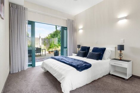 Photo of property in 2 Minchin Crescent, St Andrews, Hamilton, 3200