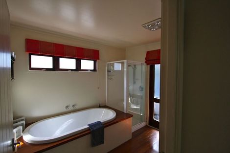 Photo of property in 6a Channel View Road, Campbells Bay, Auckland, 0630