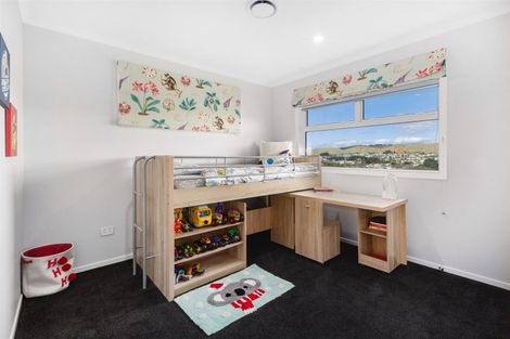 Photo of property in 11 Rotorua Grove, Aotea, Porirua, 5024