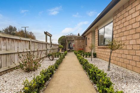 Photo of property in 64 Martyn Street, Waiuku, 2123