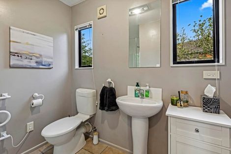 Photo of property in 6 Widdison Place, Albany, Auckland, 0632