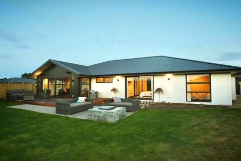 Photo of property in 17 Carrick Place, Mosgiel, 9024