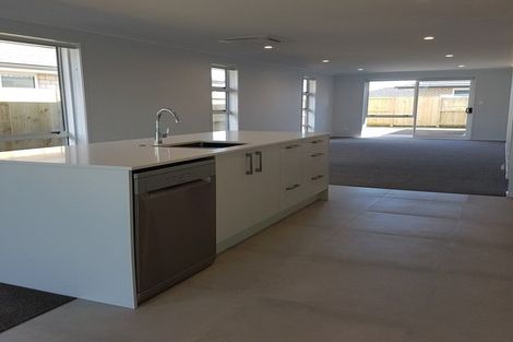 Photo of property in 11 Te Wharo Drive, Papamoa, 3118