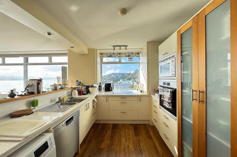 Photo of property in Jerningham Apartments, 20 Oriental Terrace, Oriental Bay, Wellington, 6011