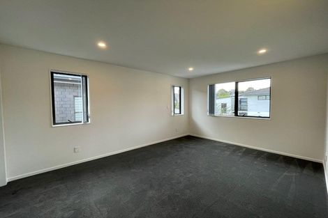 Photo of property in 3a De Quincey Terrace, Highland Park, Auckland, 2010