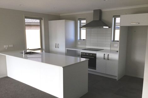 Photo of property in 5 Carronade Street, Papamoa Beach, Papamoa, 3118