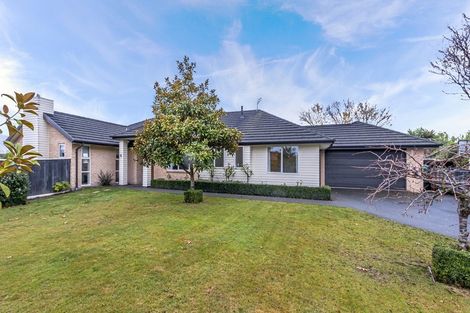 Photo of property in 1 Whio Close, Parklands, Christchurch, 8083