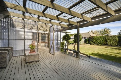 Photo of property in 1212 Jellicoe Street, Mayfair, Hastings, 4122