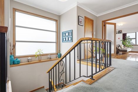 Photo of property in 14 Barrett Street, Westown, New Plymouth, 4310