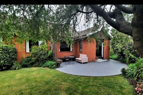 Photo of property in 1/16b Montclare Avenue, Ilam, Christchurch, 8041