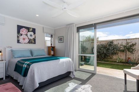Photo of property in 124 Puhirake Crescent, Pyes Pa, Tauranga, 3112