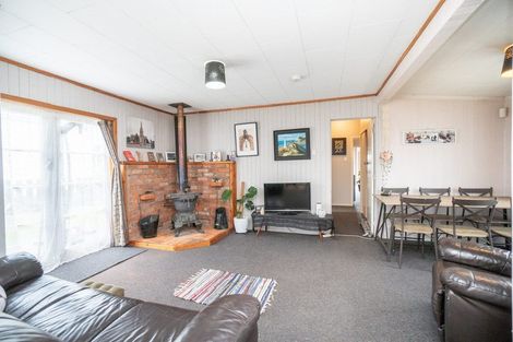 Photo of property in 9 Huia Street, Pahiatua, 4910