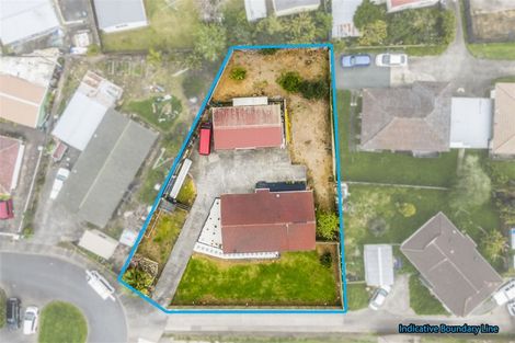 Photo of property in 8 Pesaro Place, Clover Park, Auckland, 2023