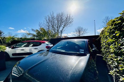 Photo of property in 1090 Great North Road, Point Chevalier, Auckland, 1022