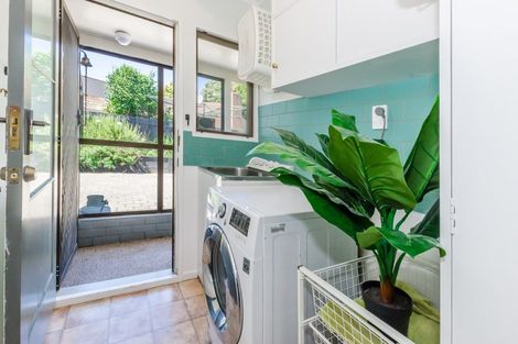 Photo of property in 13 Fleetwood Grove, Waikanae, 5036