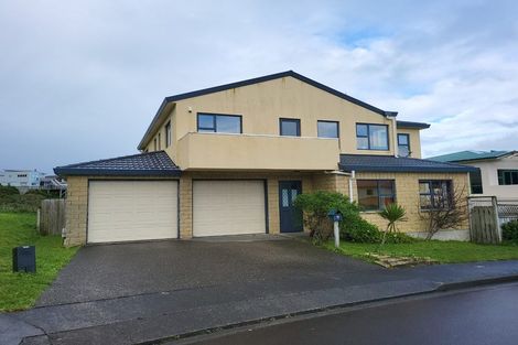 Photo of property in 17 Jordan Street, Island Bay, Wellington, 6023