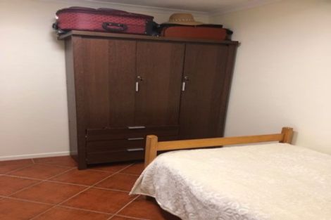 Photo of property in 2/215 Eskdale Road, Birkenhead, Auckland, 0626