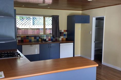 Photo of property in 8 Brackendale Place, Burnside, Christchurch, 8041