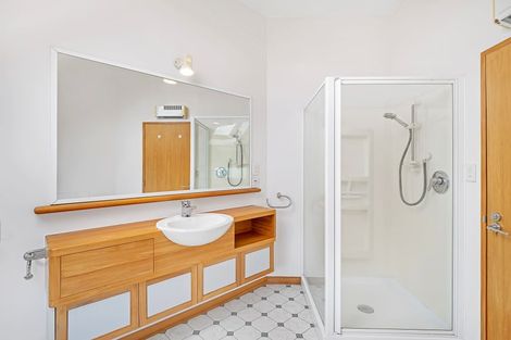 Photo of property in 3 Balcairn Place, Terrace End, Palmerston North, 4410