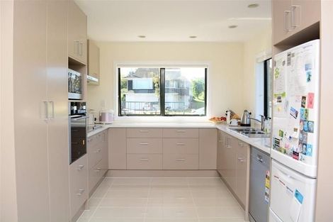 Photo of property in 200 Clovelly Road, Bucklands Beach, Auckland, 2012