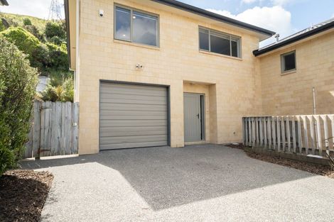 Photo of property in 24 Erlestoke Crescent, Churton Park, Wellington, 6037