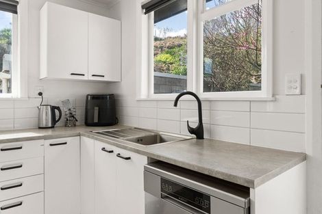 Photo of property in 128 Cornfoot Street, Castlecliff, Whanganui, 4501