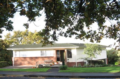 Photo of property in 2a The Glebe, Cockle Bay, Auckland, 2014