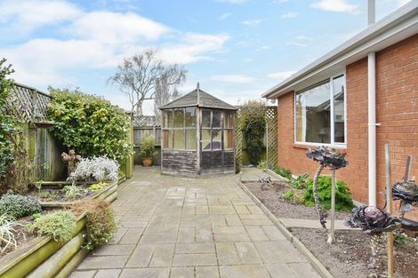 Photo of property in 2/23a Meadow Street, Papanui, Christchurch, 8052