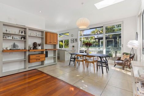 Photo of property in 28 Regina Street, Westmere, Auckland, 1022