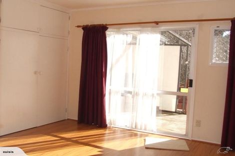 Photo of property in 8 Cypress Place, Sunnynook, Auckland, 0620