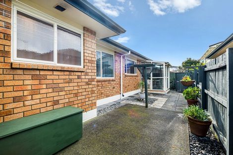 Photo of property in 15 Alice Avenue, Orewa, 0931