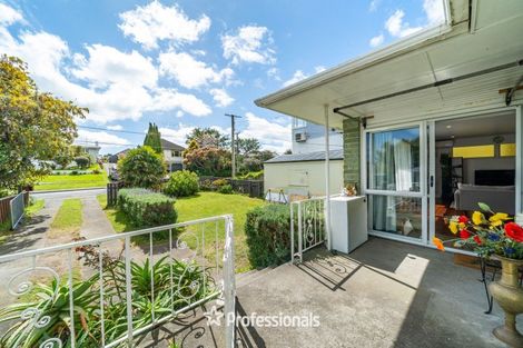 Photo of property in 10 Gray Avenue, Paraparaumu Beach, Paraparaumu, 5032