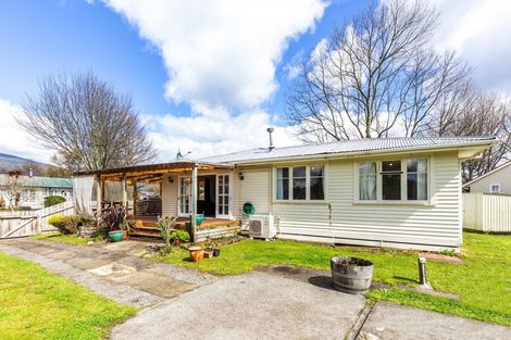 Photo of property in 1 Noni Street, Turangi, 3334