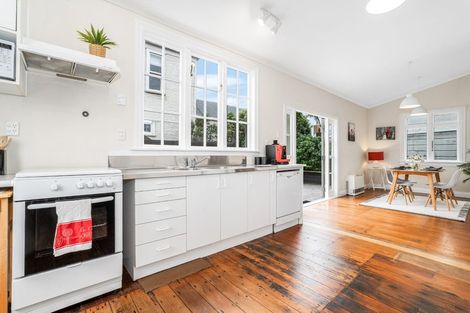 Photo of property in 256 Adelaide Road, Newtown, Wellington, 6021