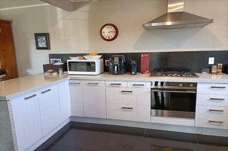 Photo of property in 10 O'connor Drive, Pukekohe, 2120